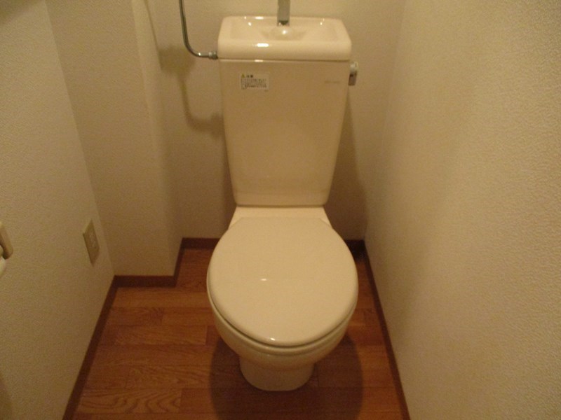 地下鉄東豊線 北１３条東駅 徒歩5分 4階建 築24年のトイレ写真