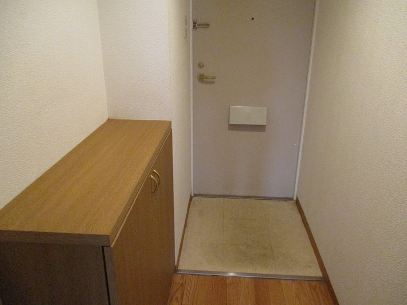 地下鉄東豊線 北１３条東駅 徒歩5分 4階建 築24年の玄関写真