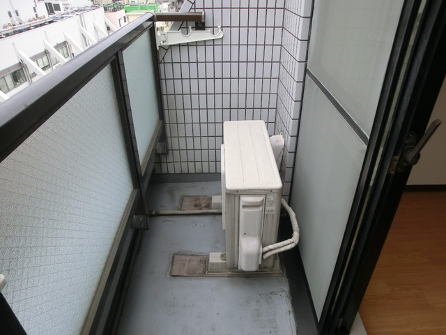 バルコニー　お洗濯物も十分干せる広々バルコニーです♪