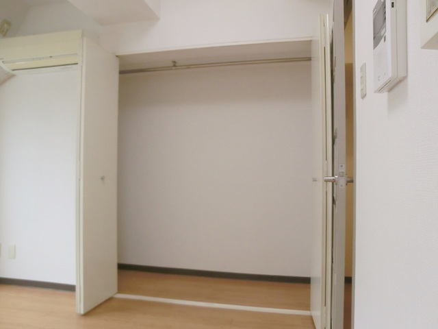 収納　たっぷり収納できるクローゼット完備です♪