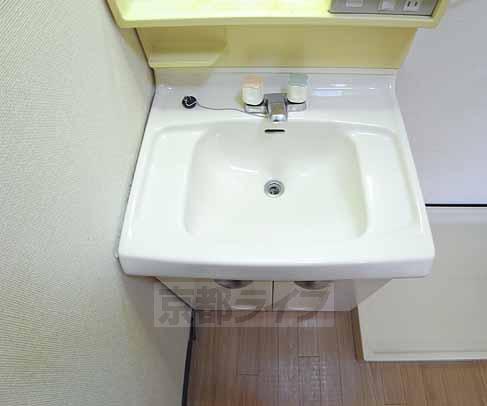 洗面設備　独立洗面台です。