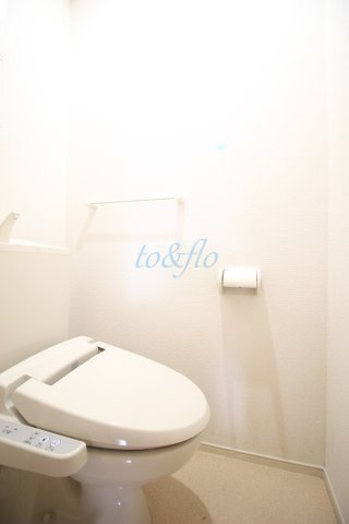ＪＲ南武線 武蔵中原駅 徒歩18分 2階建 築14年のトイレ写真