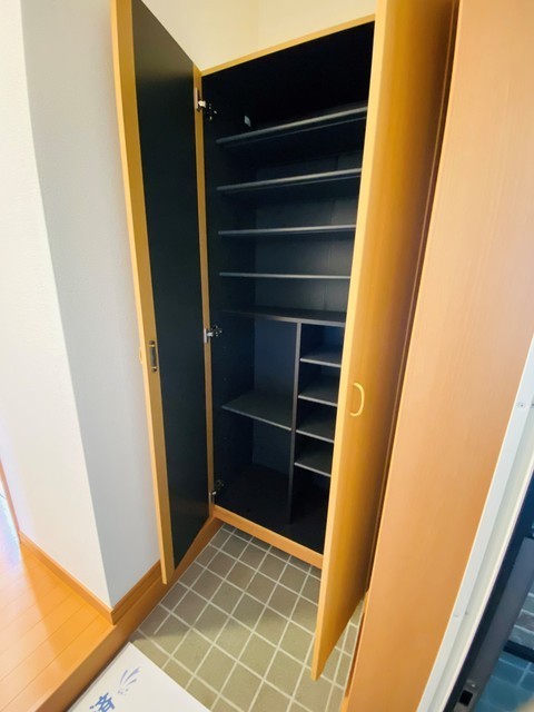 ファーベル壱番館の玄関写真