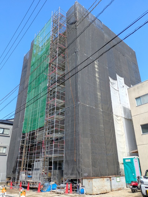 建物外観　建築中