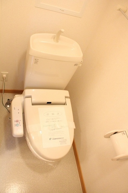 ＪＲ呉線 呉駅 徒歩18分 6階建 築18年のトイレ写真