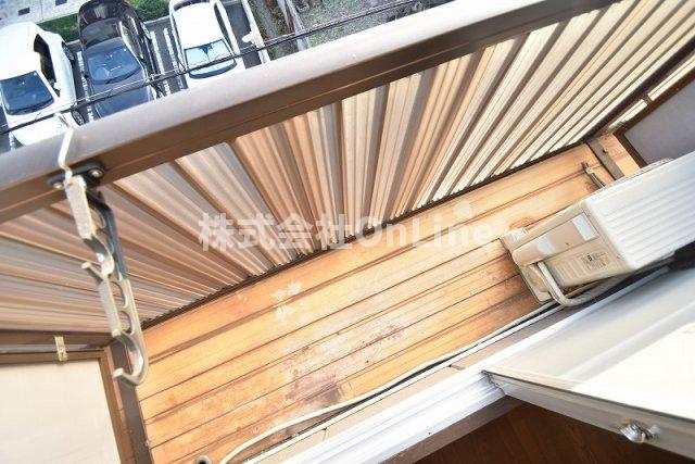 地下鉄中央線 長田駅 徒歩6分 3階建 築40年の内装写真