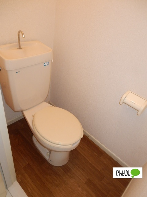 ユーエムイーA棟のトイレ写真