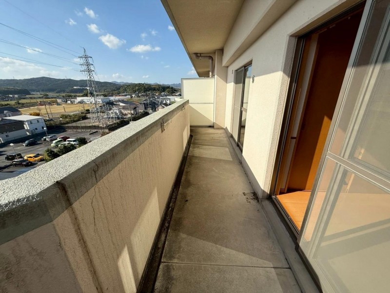 ＪＲ鹿児島本線 遠賀川駅 徒歩10分 6階建 築22年の内装写真