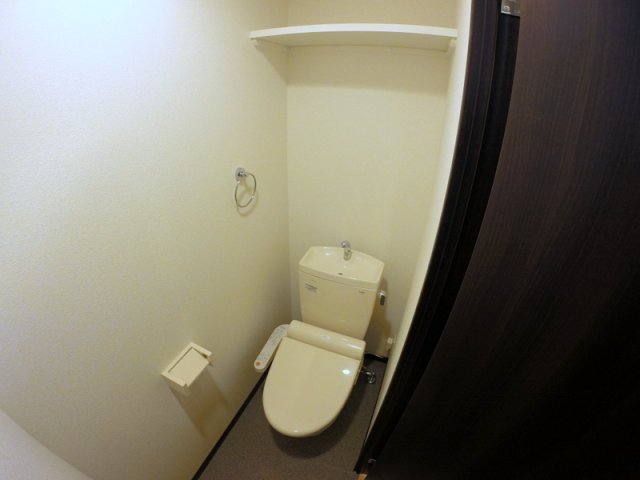 エクセレント上新18十三のトイレ写真