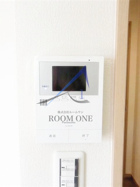 セキュリティ　モニター付きインターホンです。
