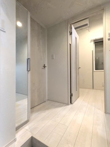 玄関　同一仕様写真