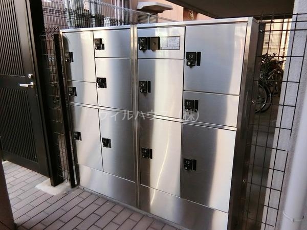 エントランス　宅配ボックス！