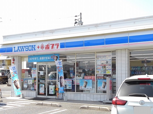 コンビニ　ローソン 鳥取的場店（コンビニ）まで400m