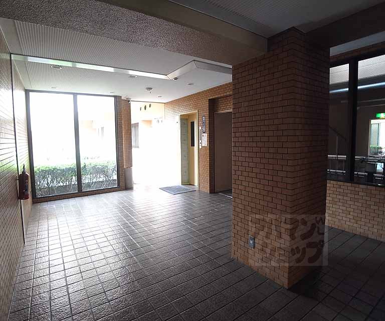 ライオンズマンション一条智恵光院の外観写真