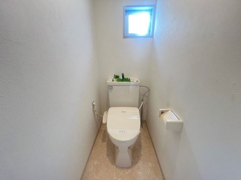 クレスト甲東園A棟のトイレ写真