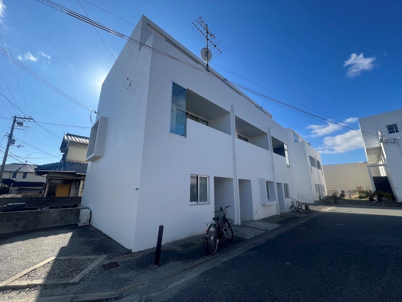 クレスト甲東園A棟の外観写真
