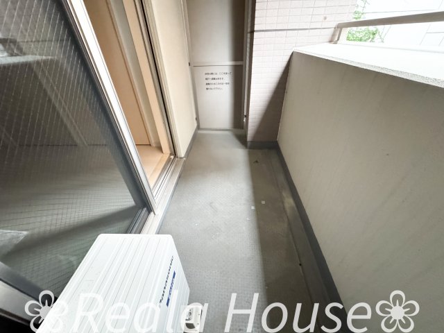 バルコニー　別部屋の参考写真となります。