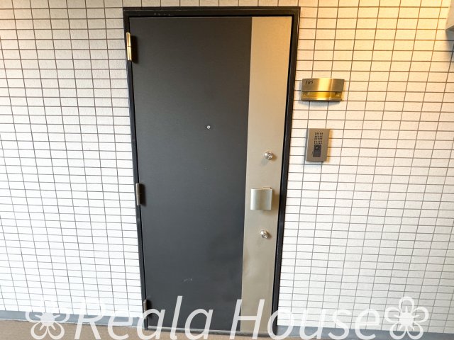 玄関　別部屋の参考写真となります。