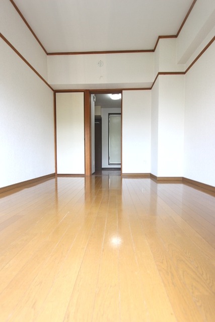 コーポ的場の居間写真