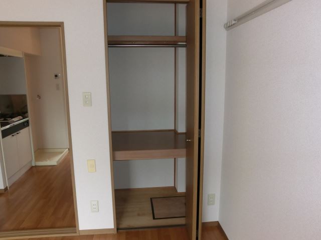 収納　床下にも収納ができます。