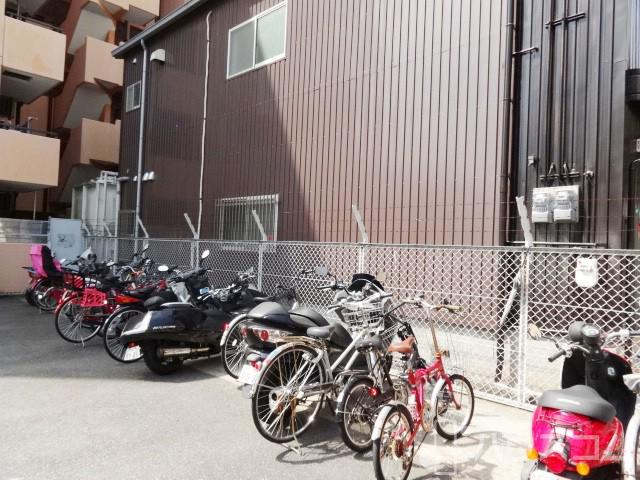その他共有部分　駐輪場もありますよ♪