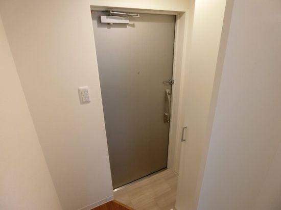 West F.Y.の玄関写真