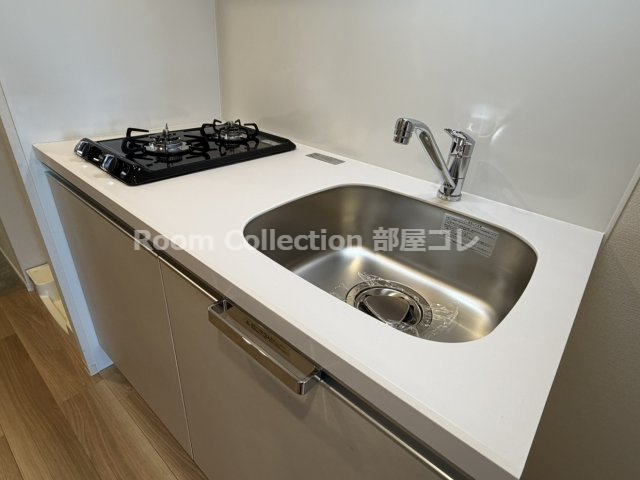 キッチン　※同物件他部屋写真 反転、色違いの場合有 現況優先