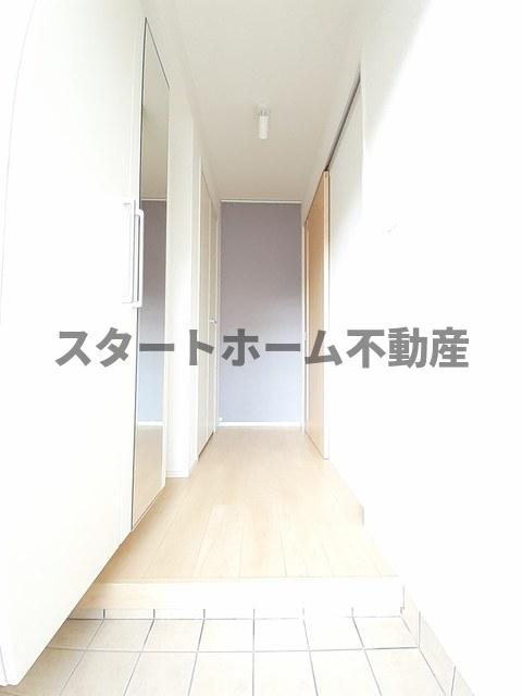 玄関　収納もある玄関です