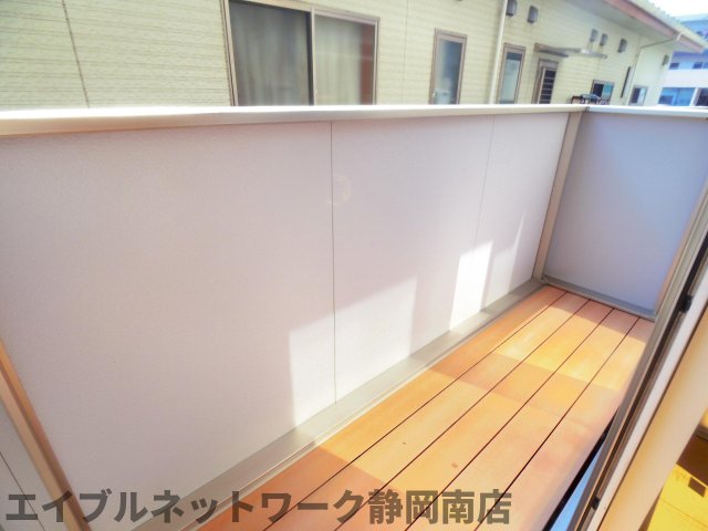 バルコニー　落ち着いた時間を過ごせるバルコニーです