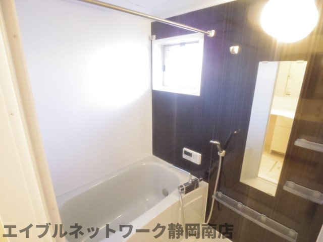 バス・シャワールーム　お風呂です