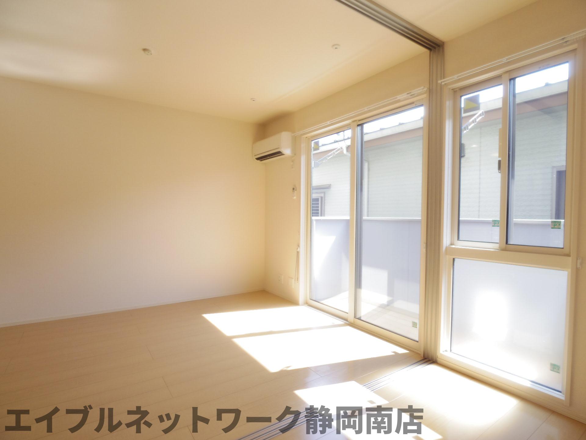その他　ゆったりとした居間です