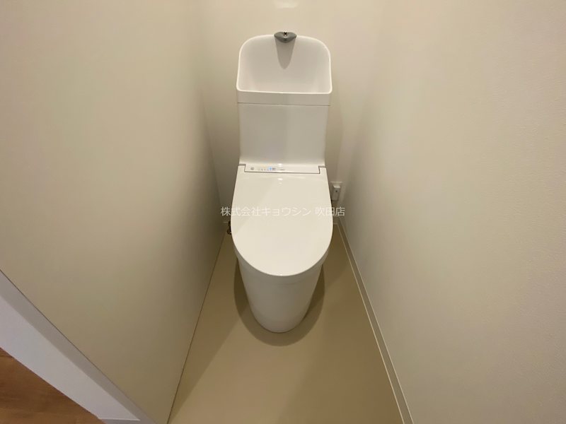 阪急千里線 吹田駅 徒歩5分 2階建 築1年のトイレ写真