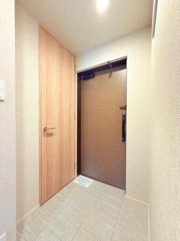 玄関　１Kのお部屋の写真になります※現況優先