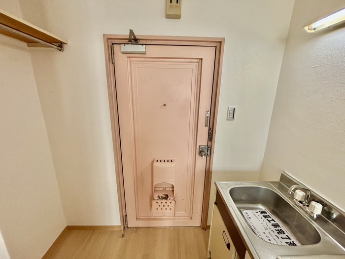 菅栄町レディースマンションの玄関写真