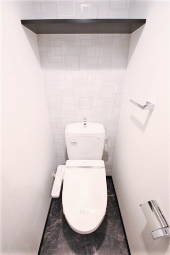 M-RESIDENCE新大阪Gardenのトイレ写真