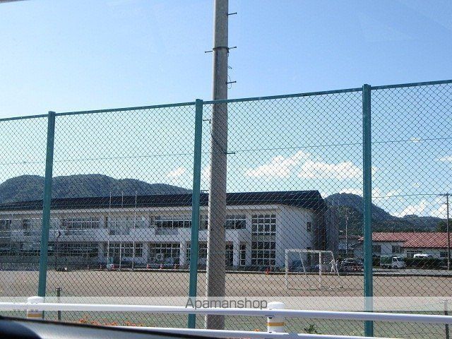 小学校　滝沢市立鵜飼小学校（小学校）まで1101m