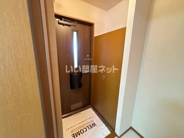 ミルキーウェイ Aの玄関写真