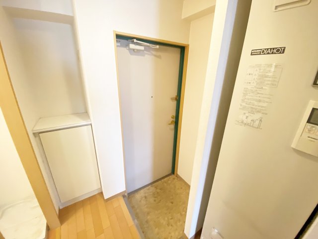 ジェイプライド難波南の玄関写真