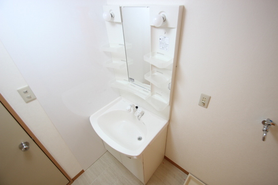 洗面設備　※別部屋の写真です