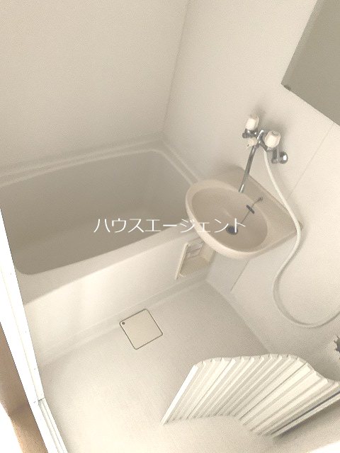 バス・シャワールーム　お風呂です