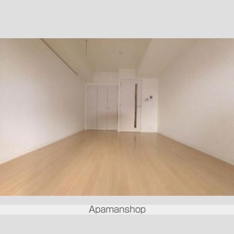 プラウドフラット浅草駒形の居間写真