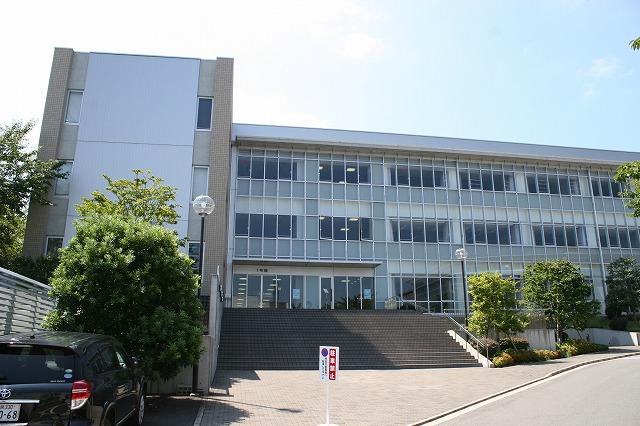図書館　帝塚山大学 東生駒キャンパス図書館（図書館）まで2267m