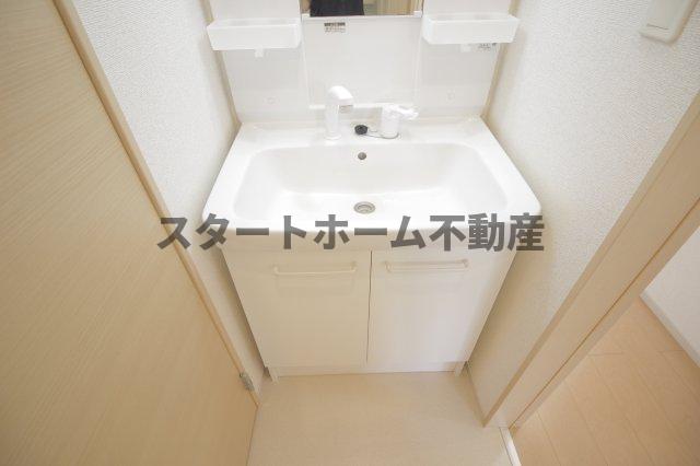洗面設備　忙しい朝には欠かせない洗面所です