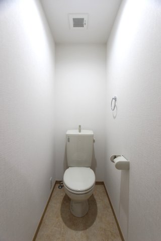 トイレ　参考写真です。現況優先。