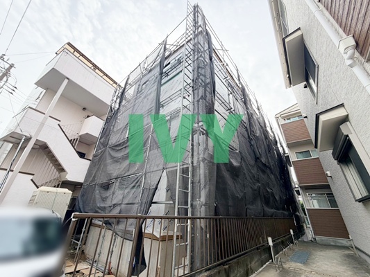 建物外観　建築中