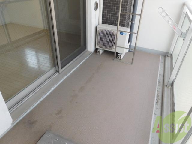 バルコニー　奥行きのあるバルコニーです。