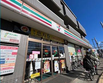 コンビニ　セブンイレブン（コンビニ）まで130m