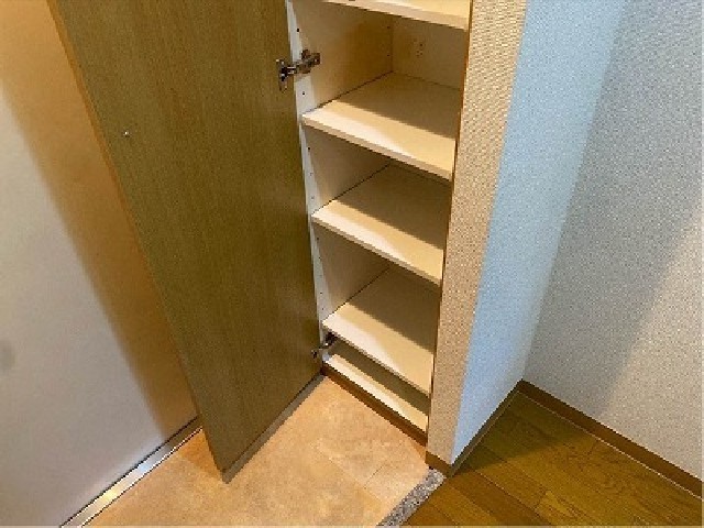 玄関　シューズボックス付き
