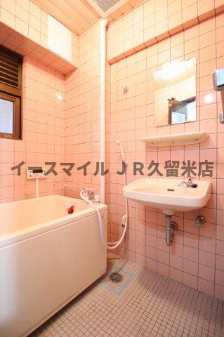 西鉄天神大牟田線 櫛原駅 徒歩2分 4階建 築42年の風呂写真