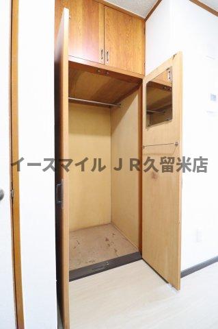 西鉄天神大牟田線 櫛原駅 徒歩2分 4階建 築42年の内装写真